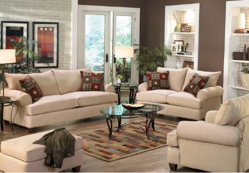 Discount Home Decor on Elegantly Decorated Living Room